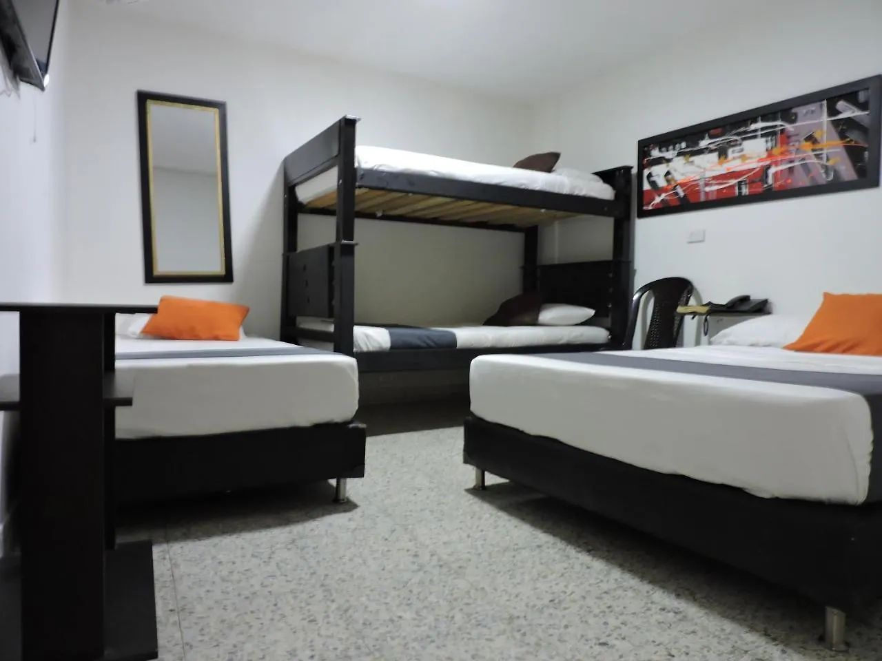 Hotel Jc 43 Medellin 2*,  Colombia